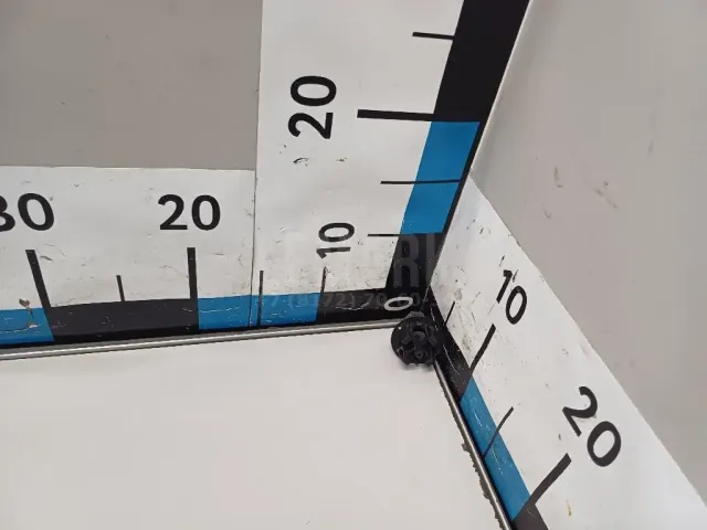 Отбойник капота для  Ford Kuga 2012-2019