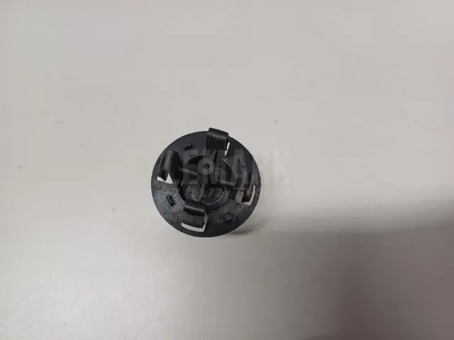 Отбойник капота для  Ford Kuga 2012-2019