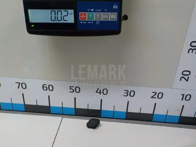 Отбойник капота для  Ford Kuga 2012-2019