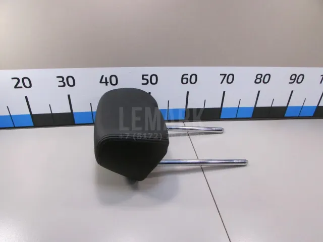 Подголовник сиденья