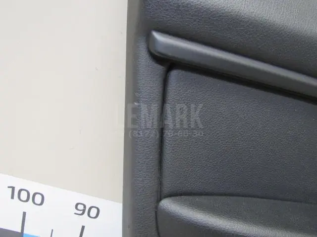 Обшивка двери передней левой для  Ford Maverick 2007