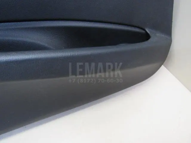 Обшивка двери передней левой для  Ford Maverick 2007