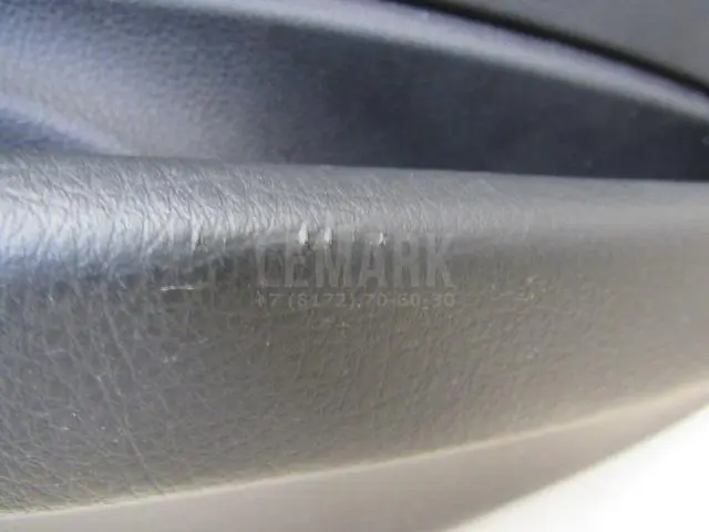Обшивка двери передней левой для  Ford Maverick 2007