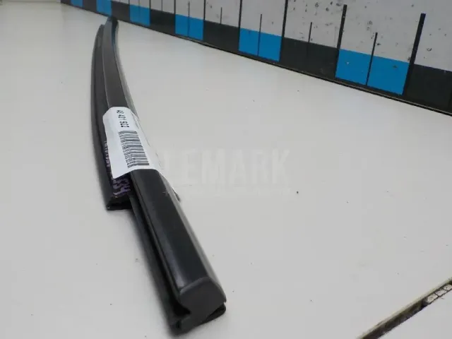 Накладка стекла заднего левого для  BMW 6-serie E64 2004-2009