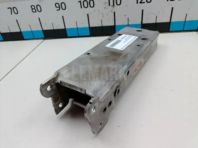 Кронштейн усилителя переднего бампера левый для  Ford C-MAX 2003-2010