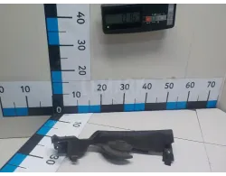 Уплотнитель капота