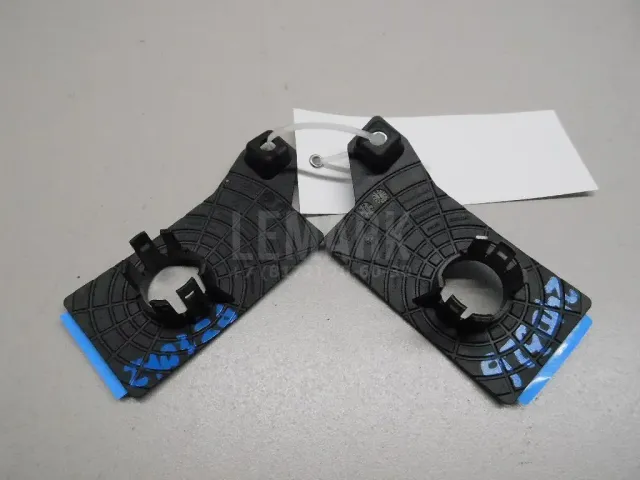 Кронштейн датчика парковки для  CASE SV300 2012