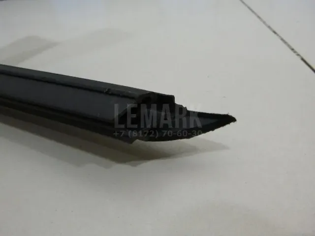 Накладка стекла заднего правого для  BMW 5-serie GT F07 2009-2016