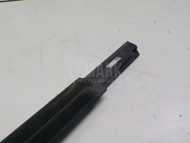 Накладка стекла переднего правого для  BMW 5-serie E60/E61 2003-2009