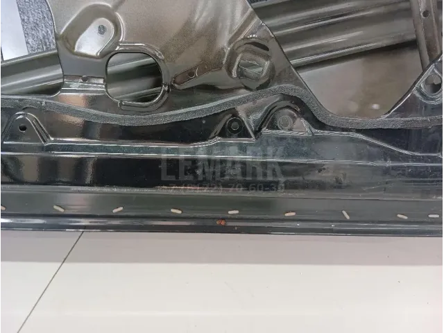 Дверь передняя левая для  Citroen C-Crosser 2008-2013