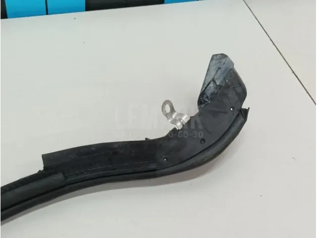 Уплотнитель багажника для  Chrysler Sebring/Dodge Stratus 2001-2007