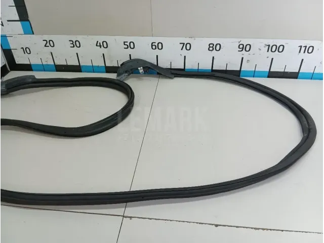 Уплотнитель багажника для  Chrysler Sebring/Dodge Stratus 2001-2007