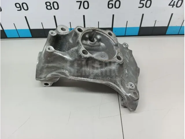 Кулак поворотный передний левый для  Chevrolet Spark 2005-2010