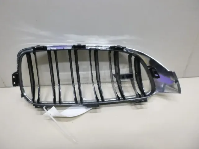 Решетка радиатора левая для  BMW 4-serie F32/F33/F82 2012-2020