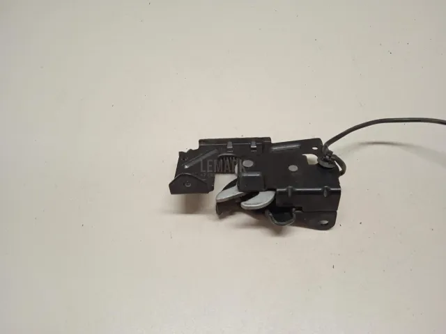 Замок капота для  BMW X5 E70 2007-2013