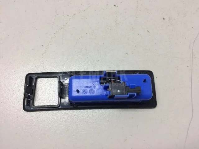 Кнопка открывания багажника для  Ford Focus II 2008-2011
