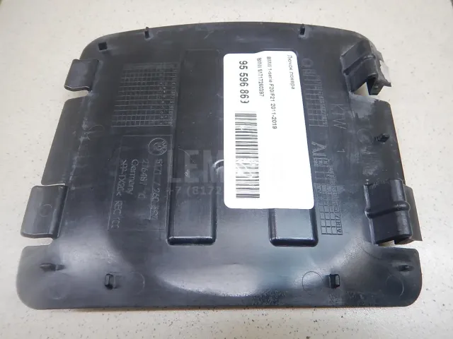 Лючок локера для  BMW X5 E70 2007-2013