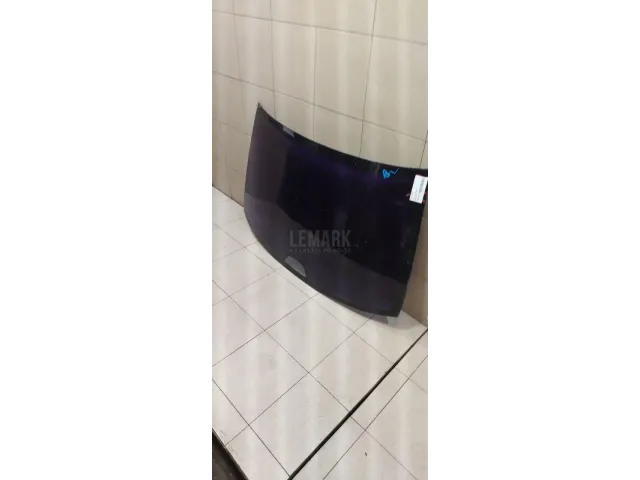 Стекло заднее