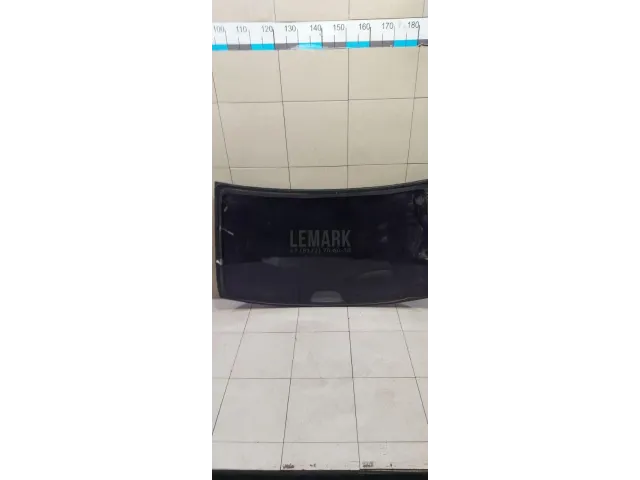 Стекло заднее