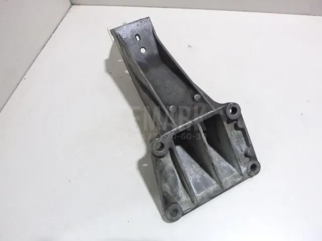Кронштейн двигателя левый для  Chrysler Sebring/Dodge Stratus 2001-2007