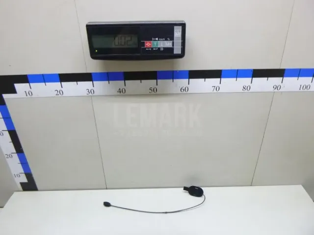 Тяга замка багажника