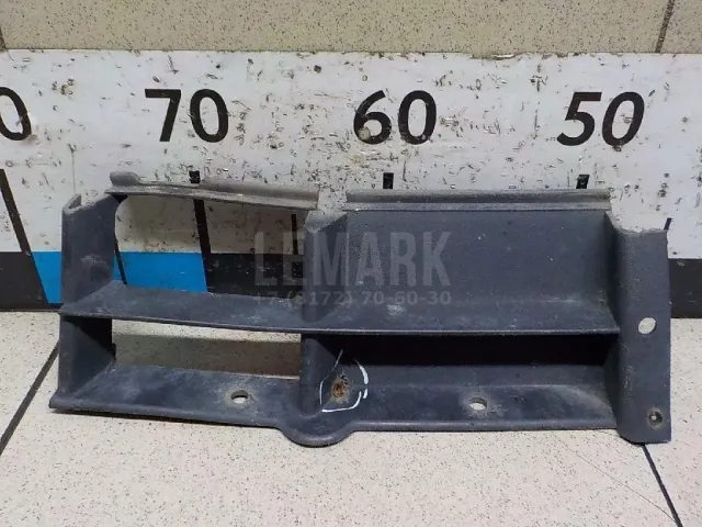 Решетка в бампер правая для  ERF EC10 1995-2004