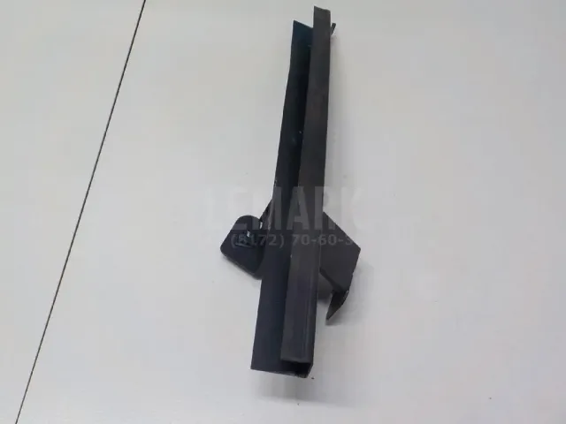 Направляющая стекла двери для  Chrysler Sebring/Dodge Stratus 2001-2007