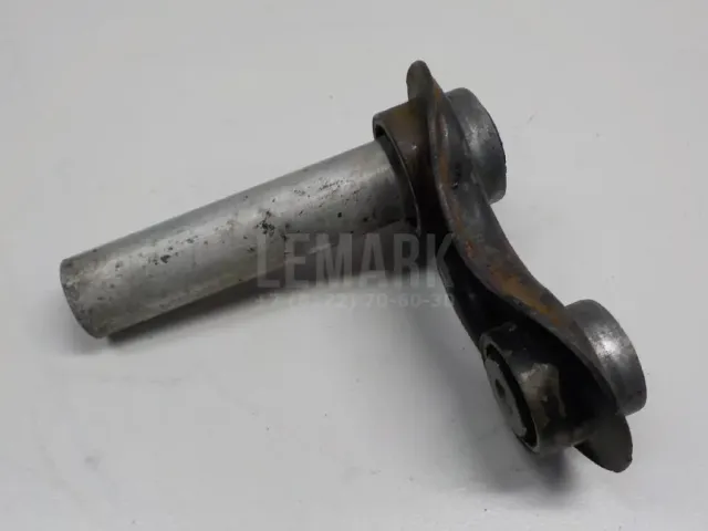 Рычаг задний