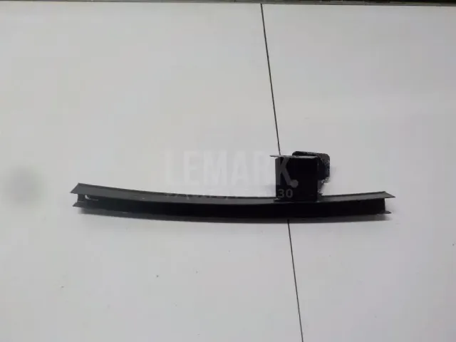 Направляющая стекла двери для  Cadillac SRX 2003-2009