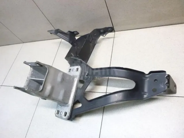 Рамка фары левой для  BMW 1-serie F20/F21 2011-2019