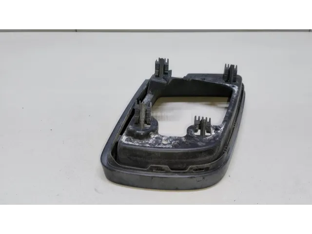 Рамка зеркала левого для  Chevrolet Tahoe III 2006-2014