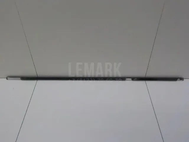 Накладка стекла заднего левого
