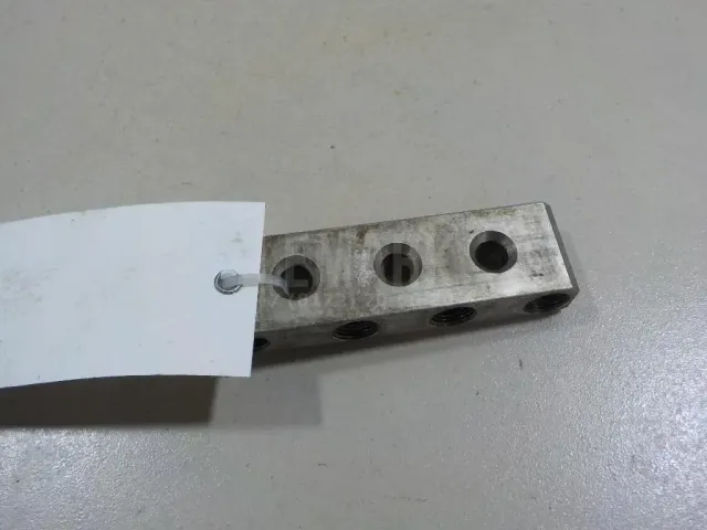 Соединитель металлический