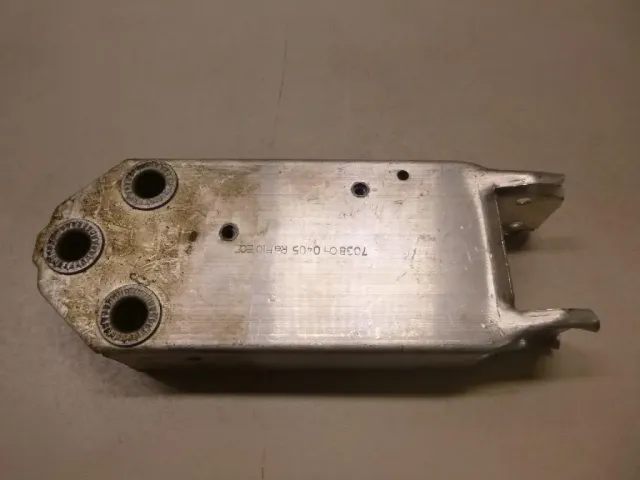 Кронштейн усилителя переднего бампера правый для  Ford C-MAX 2003-2010