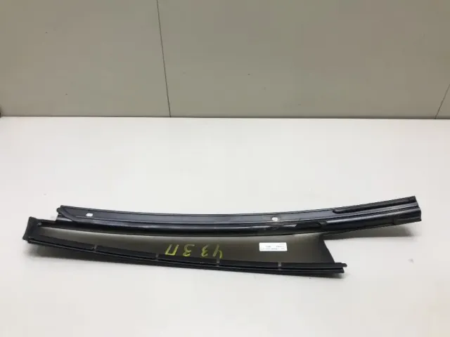 Накладка двери задней правой для  BMW X2 F39 2018-2023