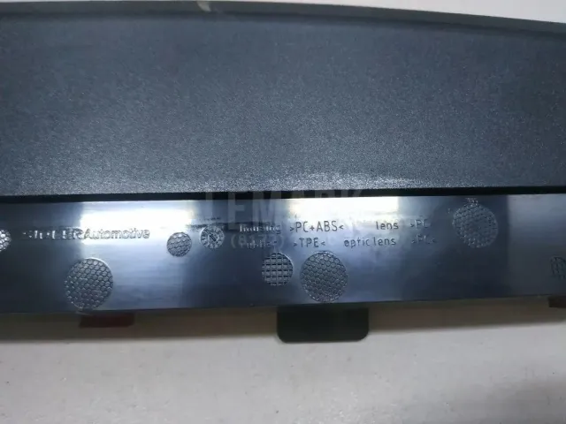 Фонарь задний (стоп сигнал) для  Ford C-MAX 2003-2010