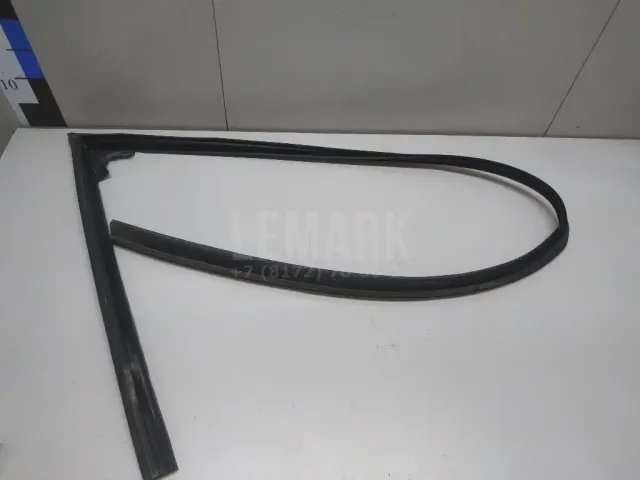 Уплотнитель стекла двери для  Exeed VX (M36T) 2021