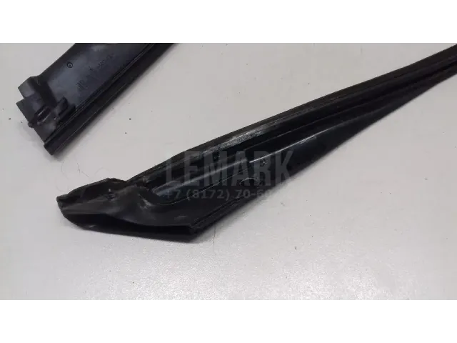 Уплотнитель двери для  Ford C-MAX 2003-2010
