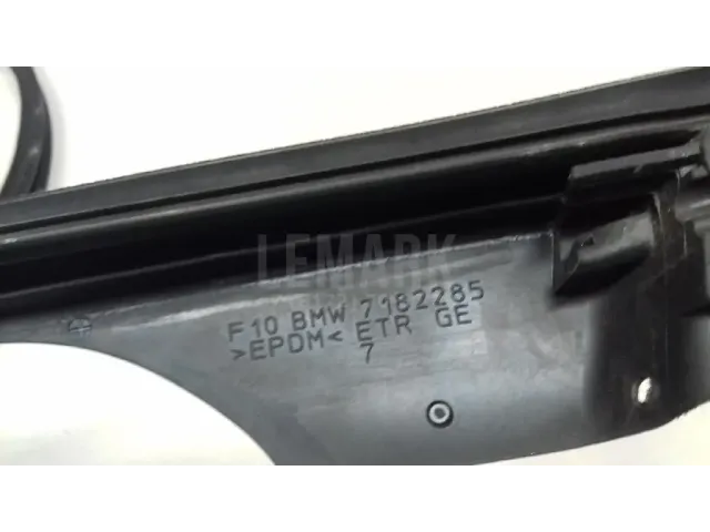 Уплотнитель двери для  Ford C-MAX 2003-2010