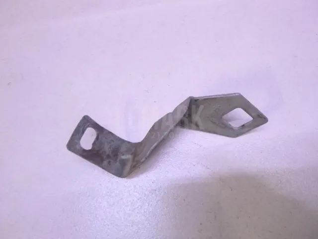 Кронштейн переднего бампера левый для  Chery Amulet (A15) 2006-2012