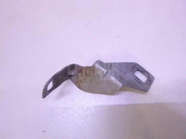 Кронштейн переднего бампера левый для  Chery Amulet (A15) 2006-2012
