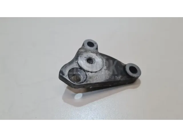 Кронштейн ролика-натяжителя руч. ремня для  Ford C-MAX 2003-2010