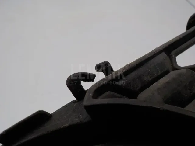 Решетка на противотуманную фару