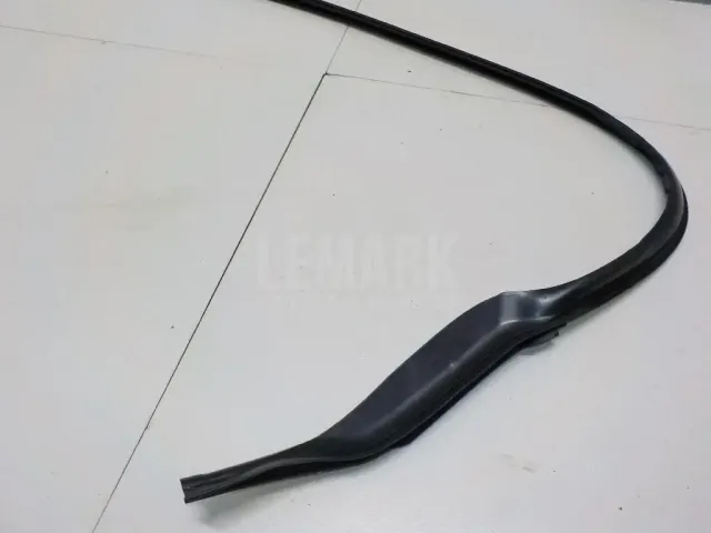 Уплотнитель двери для  Ford C-MAX 2003-2010