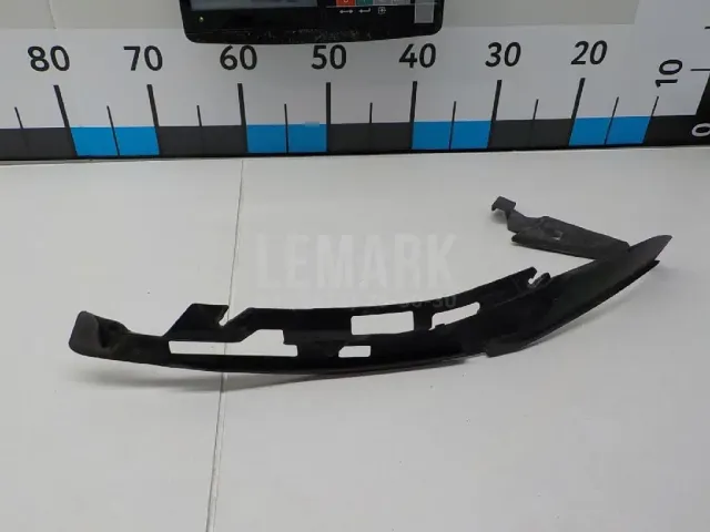 Уплотнитель фары для  Haval H2 2014-2020