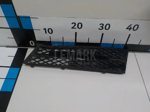Решетка в бампер левая для  BMW 7-serie G11/G12 2015-2022