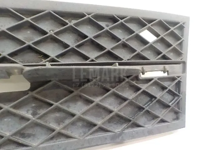 Решетка в бампер левая для  BMW 7-serie G11/G12 2015-2022