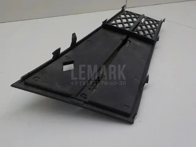 Решетка в бампер левая для  BMW 7-serie G11/G12 2015-2022