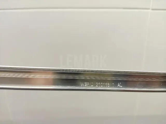 Накладка стекла заднего левого