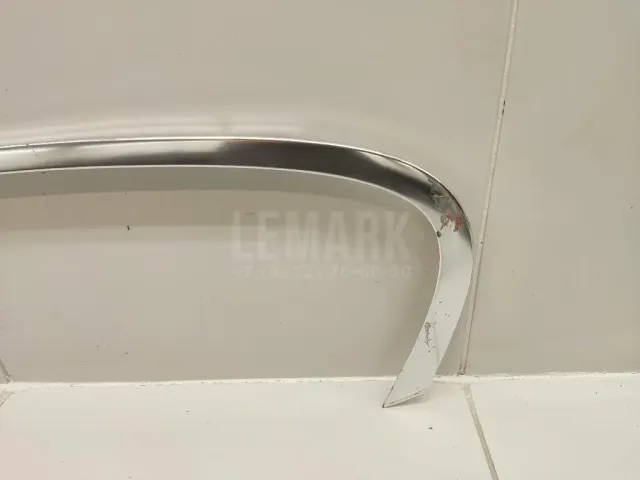 Накладка стекла заднего левого